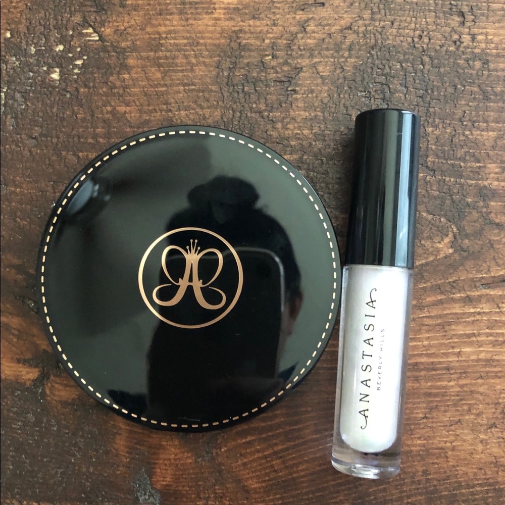Anastasia Beverly Hills compact mirror duo